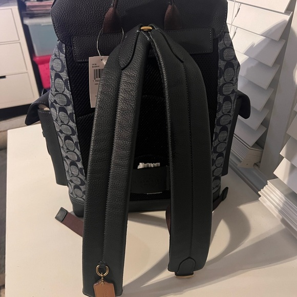 Authentic Coach Hudson Backpack in Signature Chambray - Brass/denim. - Picture 6 of 8